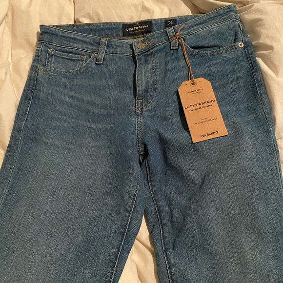 Lucky Brand Jeans - Picture 4 of 6